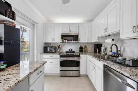 $399,900 | 4084 North Quail Ridge Drive, Unit B, Boynton Beach, FL 33436
