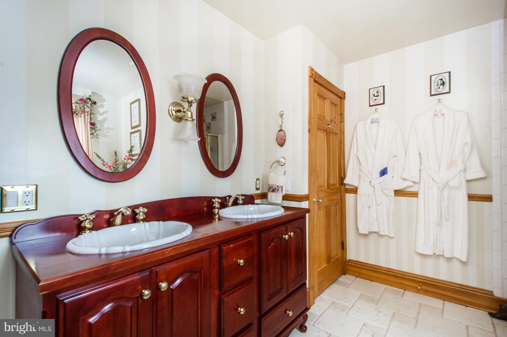 355 Nicholson Road Baltimore, MD 21221 - Photo 18 of 30 Bath (Master)