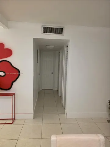 a view of livingroom with furniture