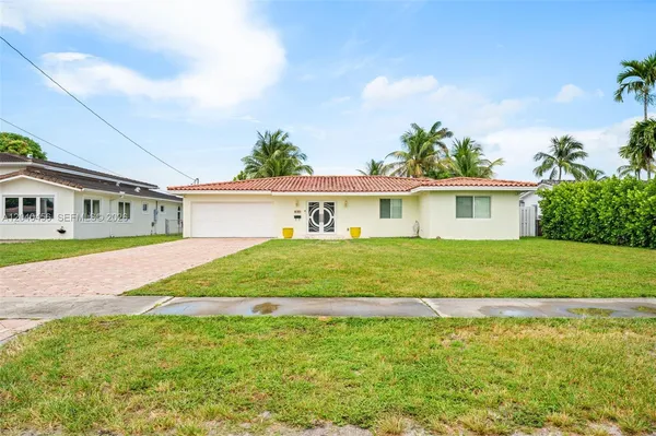 $2,000,000 | 6185 West 10th Avenue, Hialeah, FL 33012