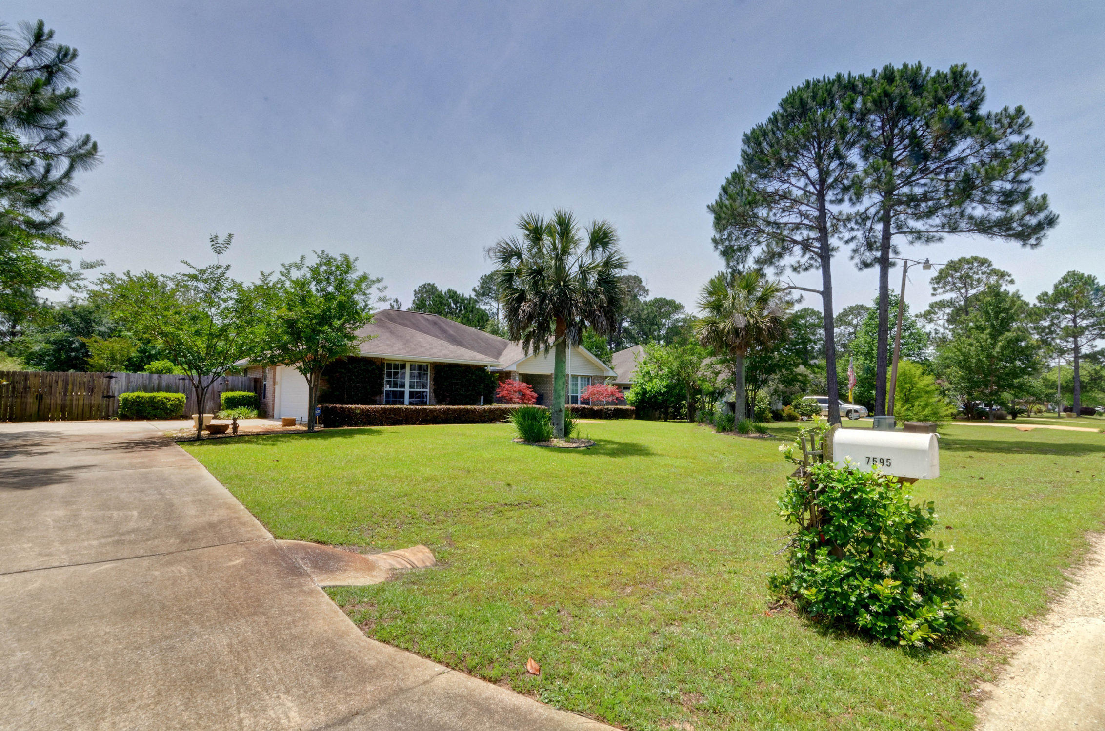 7595 Loop Street Navarre, FL 32566 - Photo 4 of 53 Gallery Image 4