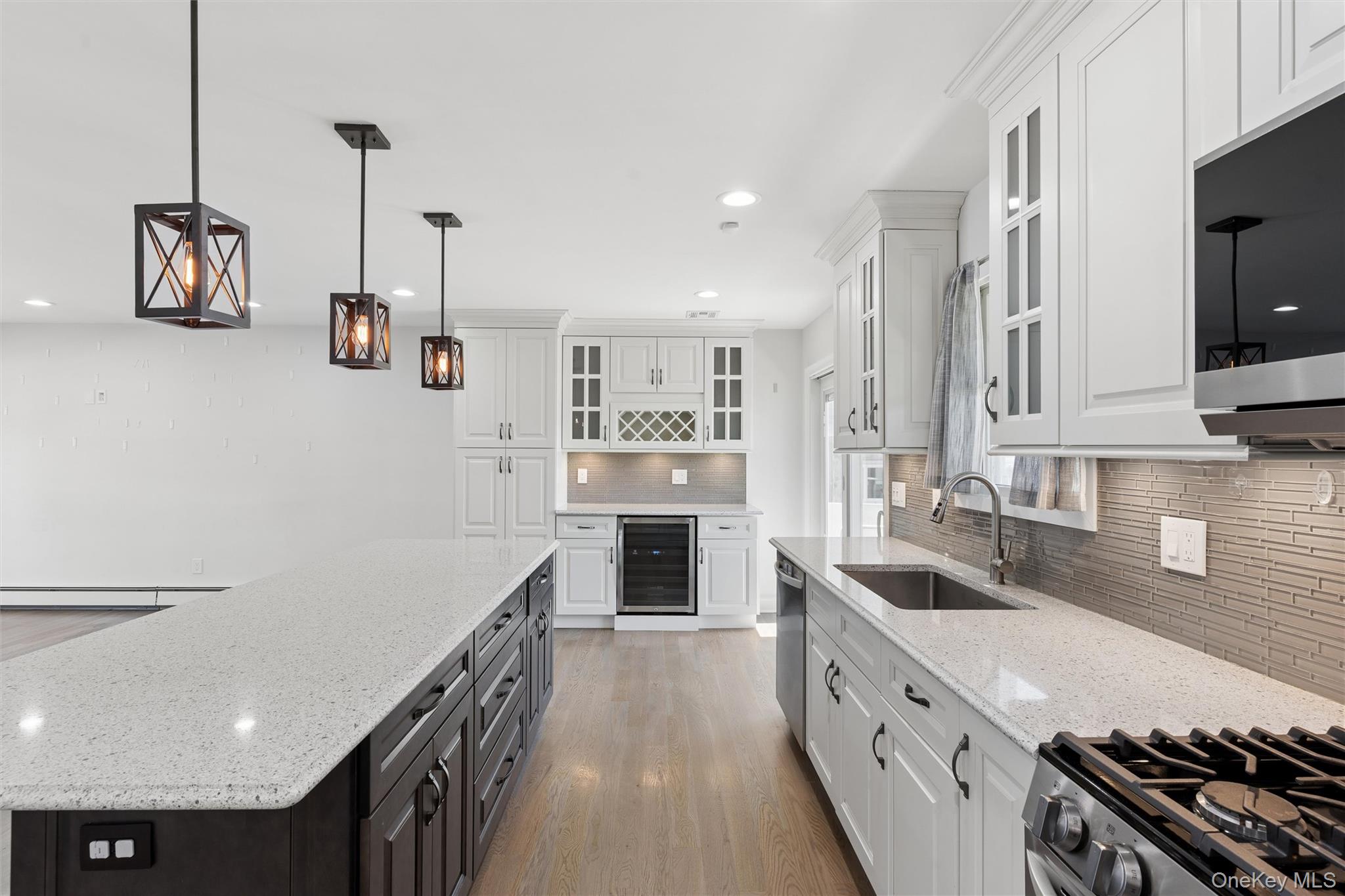 161 Barbara Road Bellmore, NY 11710 - Photo 4 of 33