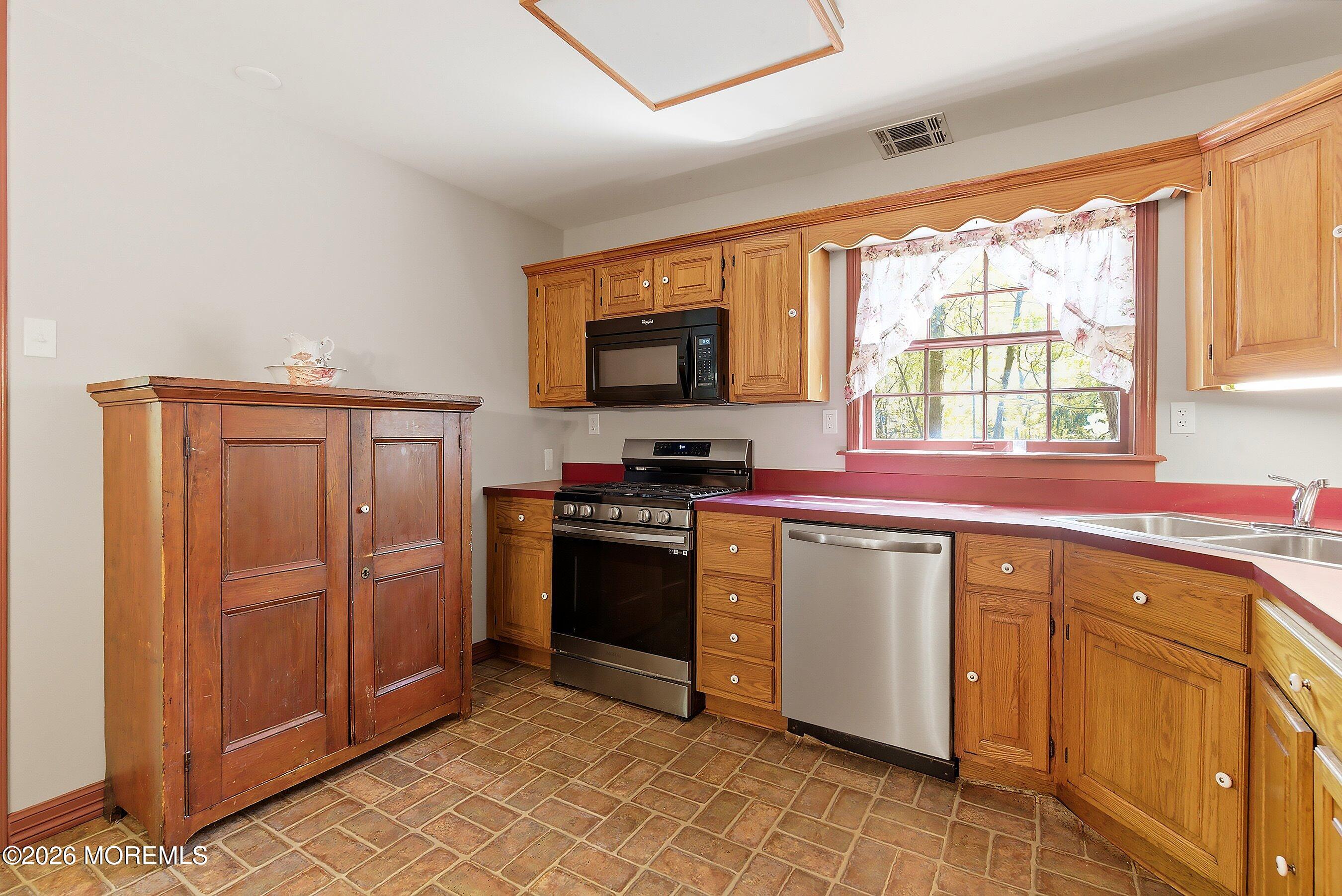 3206 Ridgewood Road Allenwood, NJ 08720 - Photo 16 of 33 16-Kitchen 1B