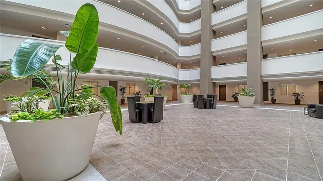 $689,000 | 1771 Ringling Boulevard, Unit 1206, Sarasota, FL 34236