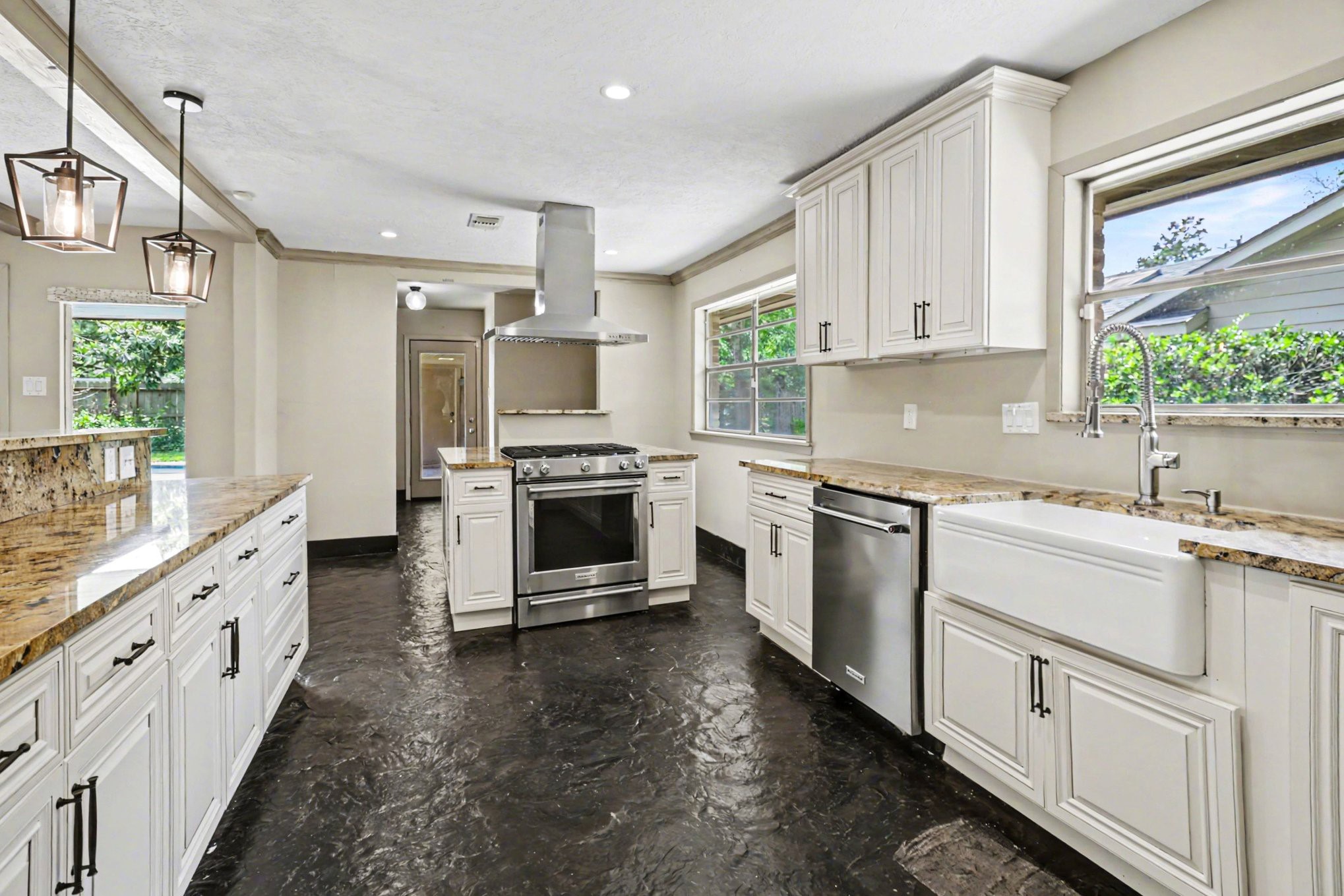 5251 Birdwood Road Houston, TX 77096 - Photo 15 of 35