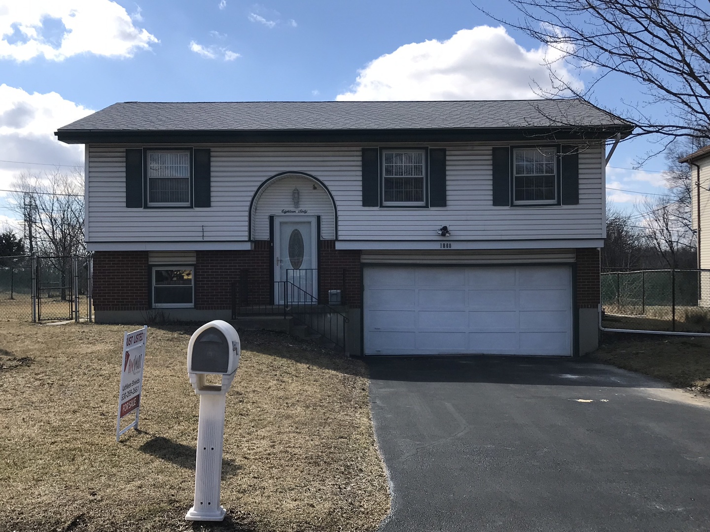 1860 Nottingham Drive Aurora, IL 60505 - Photo 1 of 26