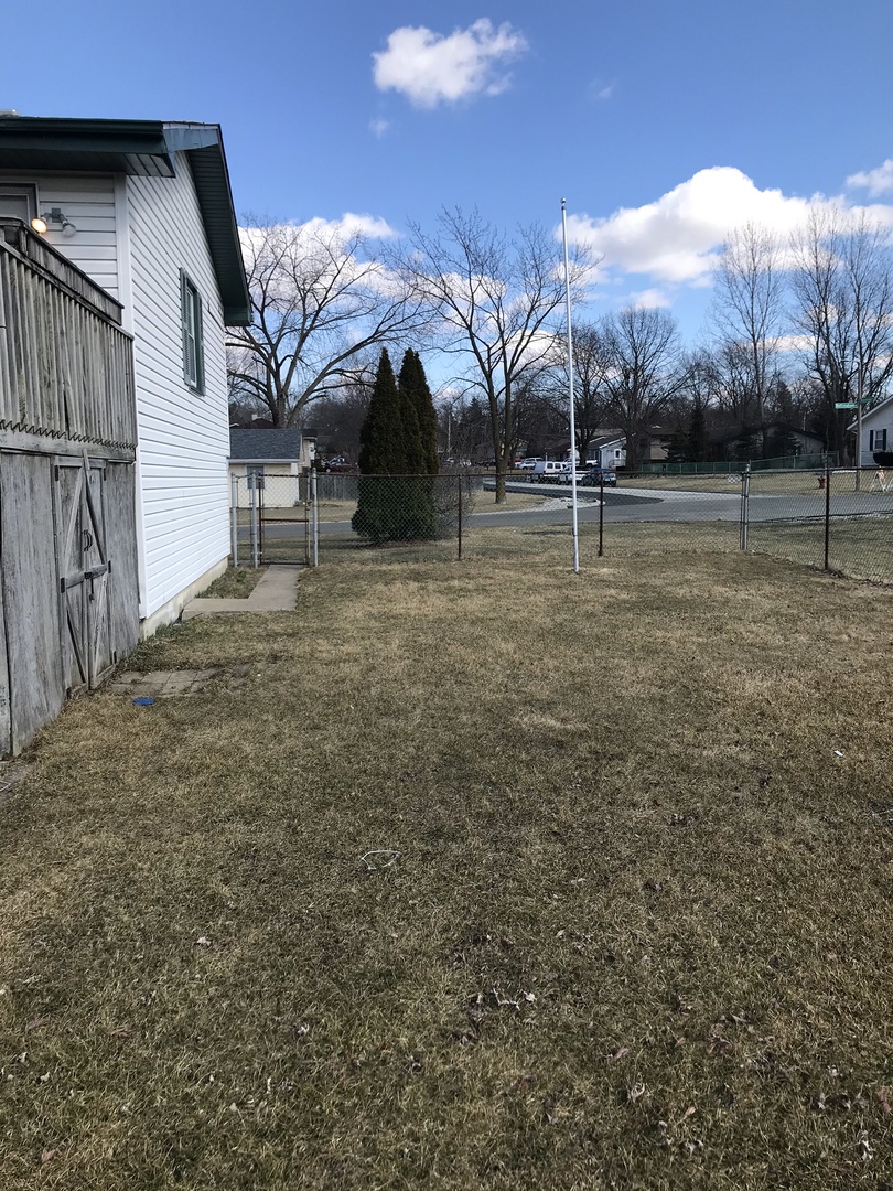 1860 Nottingham Drive Aurora, IL 60505 - Photo 23 of 26