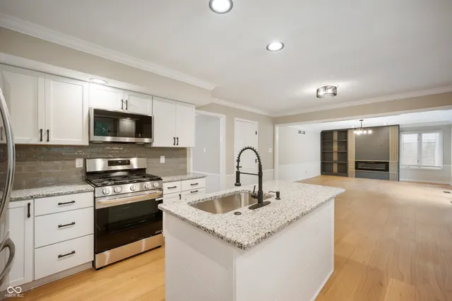 $574,900 | 7474 Oakland Hills Drive, Indianapolis, IN 46236