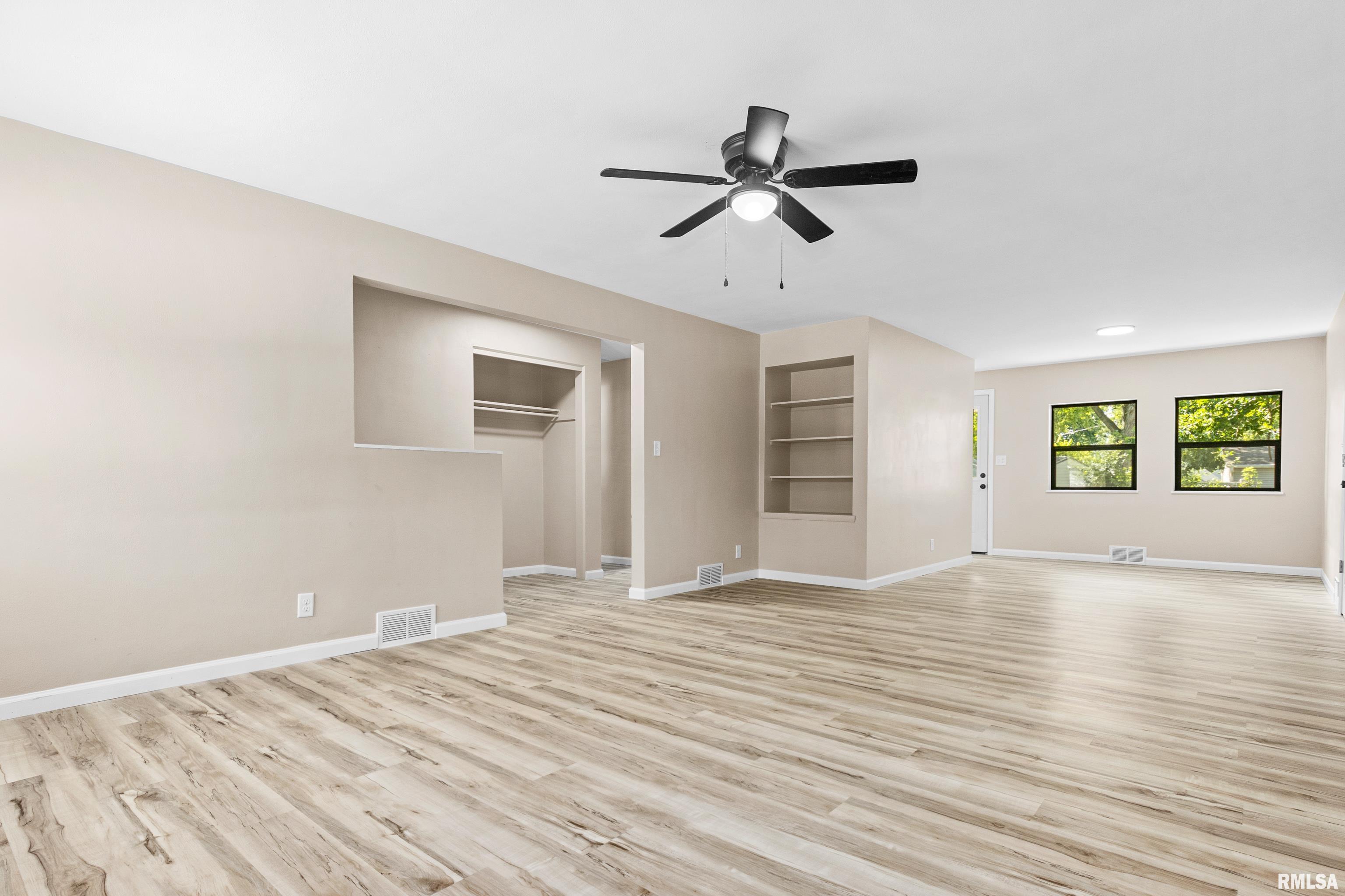 240 Park Road Creve Coeur, IL 61610 - Photo 11 of 39 Gallery Image 11