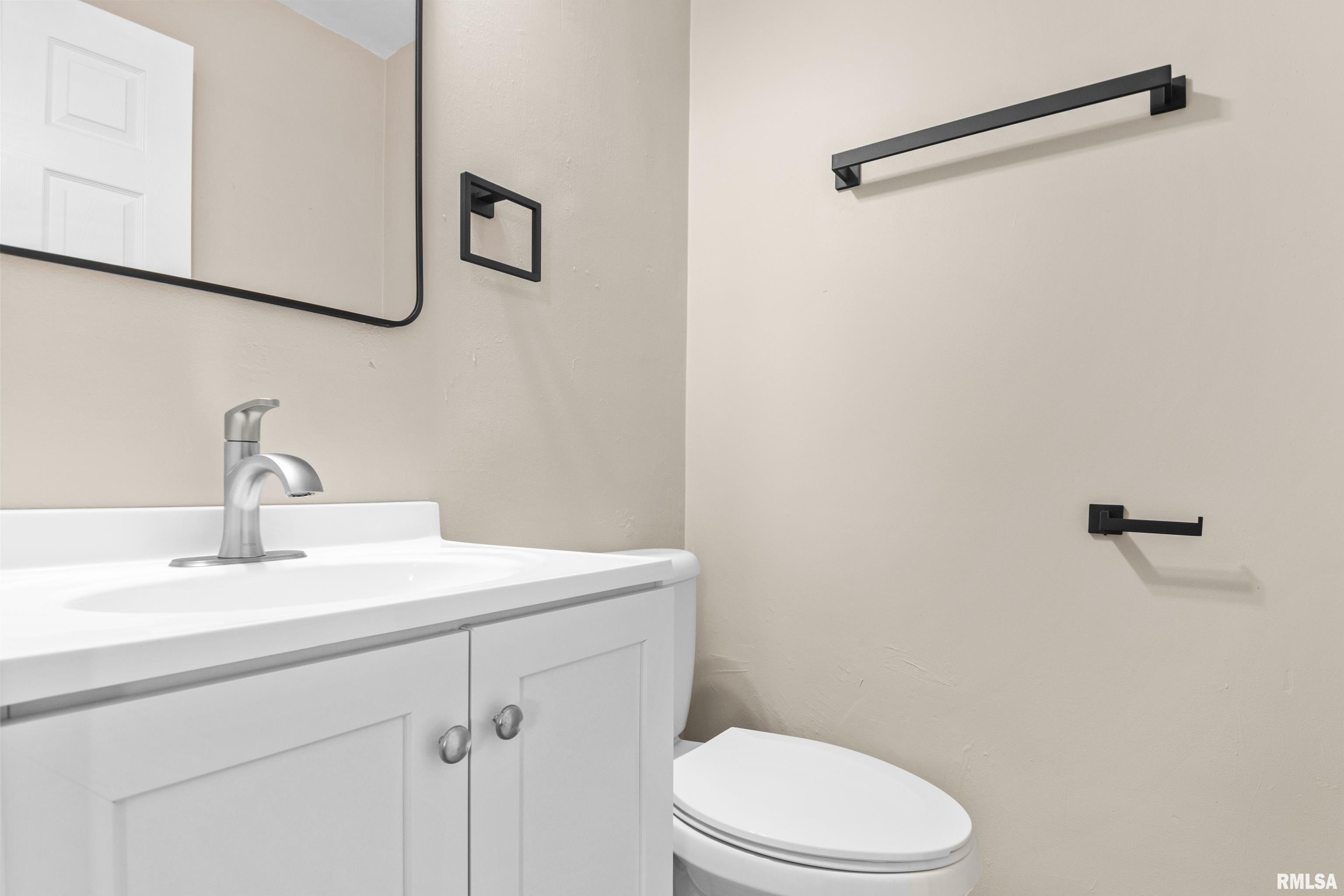 240 Park Road Creve Coeur, IL 61610 - Photo 29 of 39 Gallery Image 29