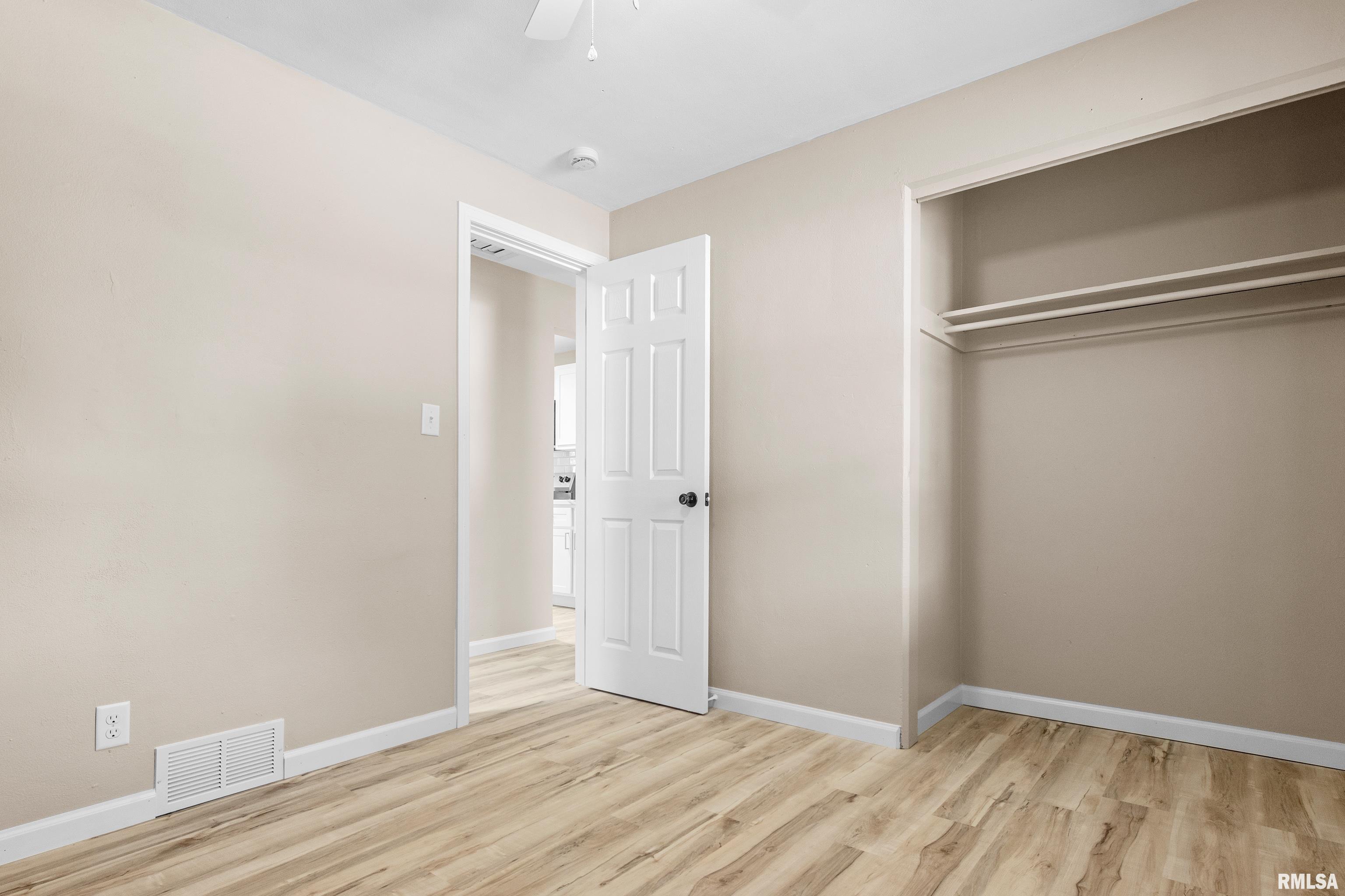 240 Park Road Creve Coeur, IL 61610 - Photo 34 of 39 Gallery Image 34