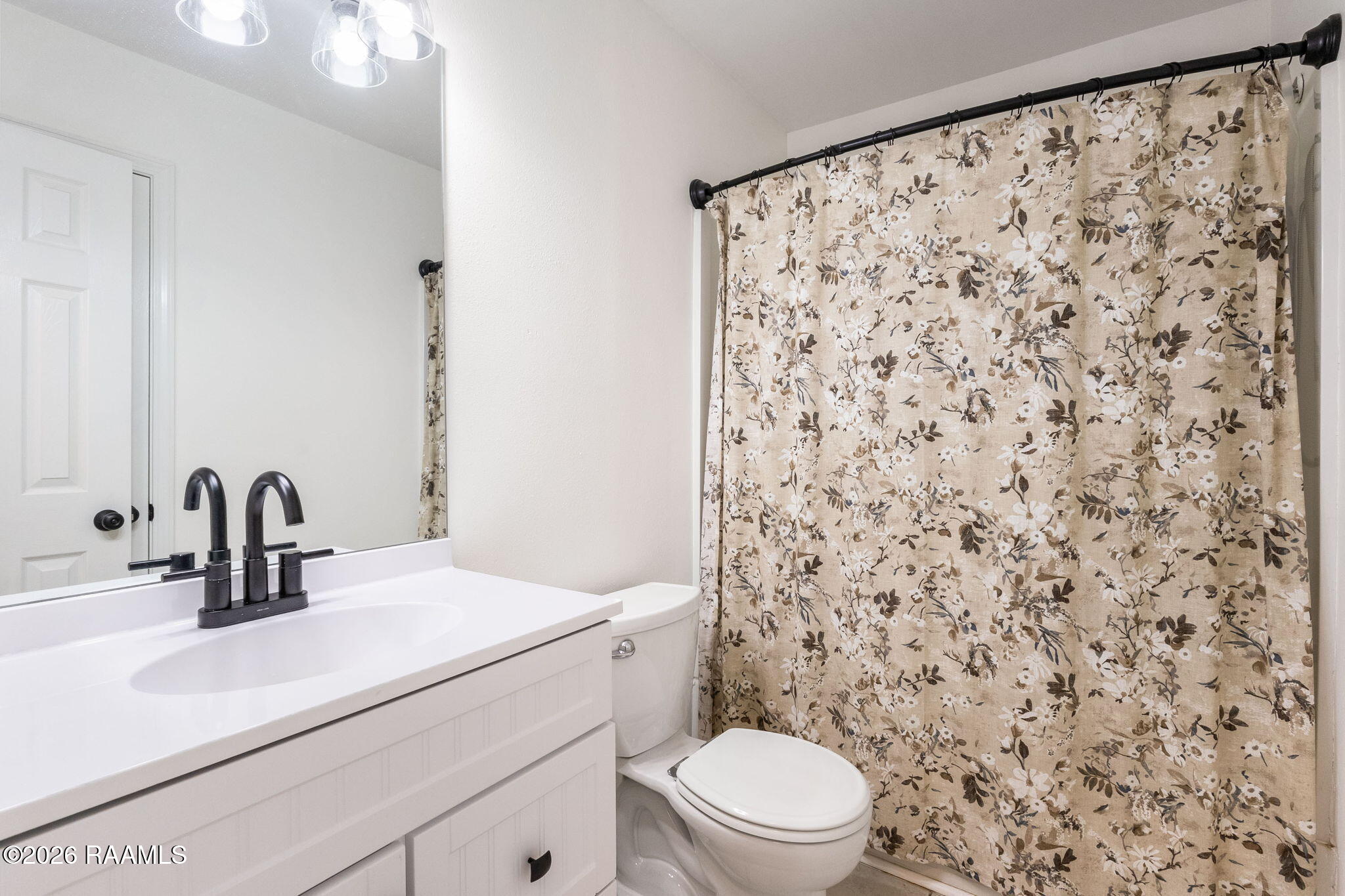 151 Tulane Road Rayne, LA 70578 - Photo 13 of 26 guest bath
