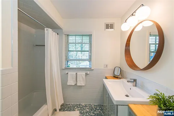 $859,000 | 229 Watchung Avenue, Montclair, NJ 07043
