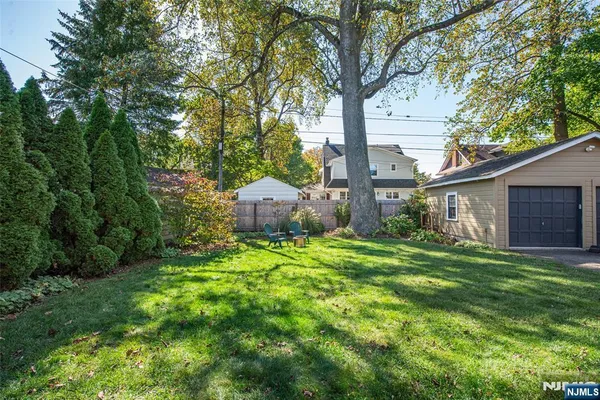 $859,000 | 229 Watchung Avenue, Montclair, NJ 07043