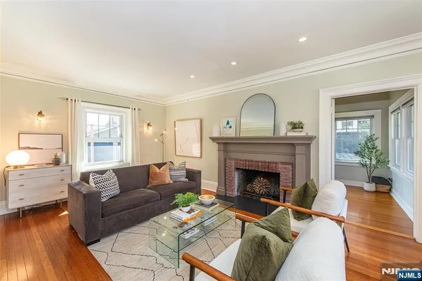 $859,000 | 229 Watchung Avenue, Montclair, NJ 07043