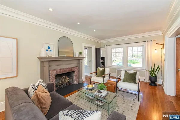$859,000 | 229 Watchung Avenue, Montclair, NJ 07043