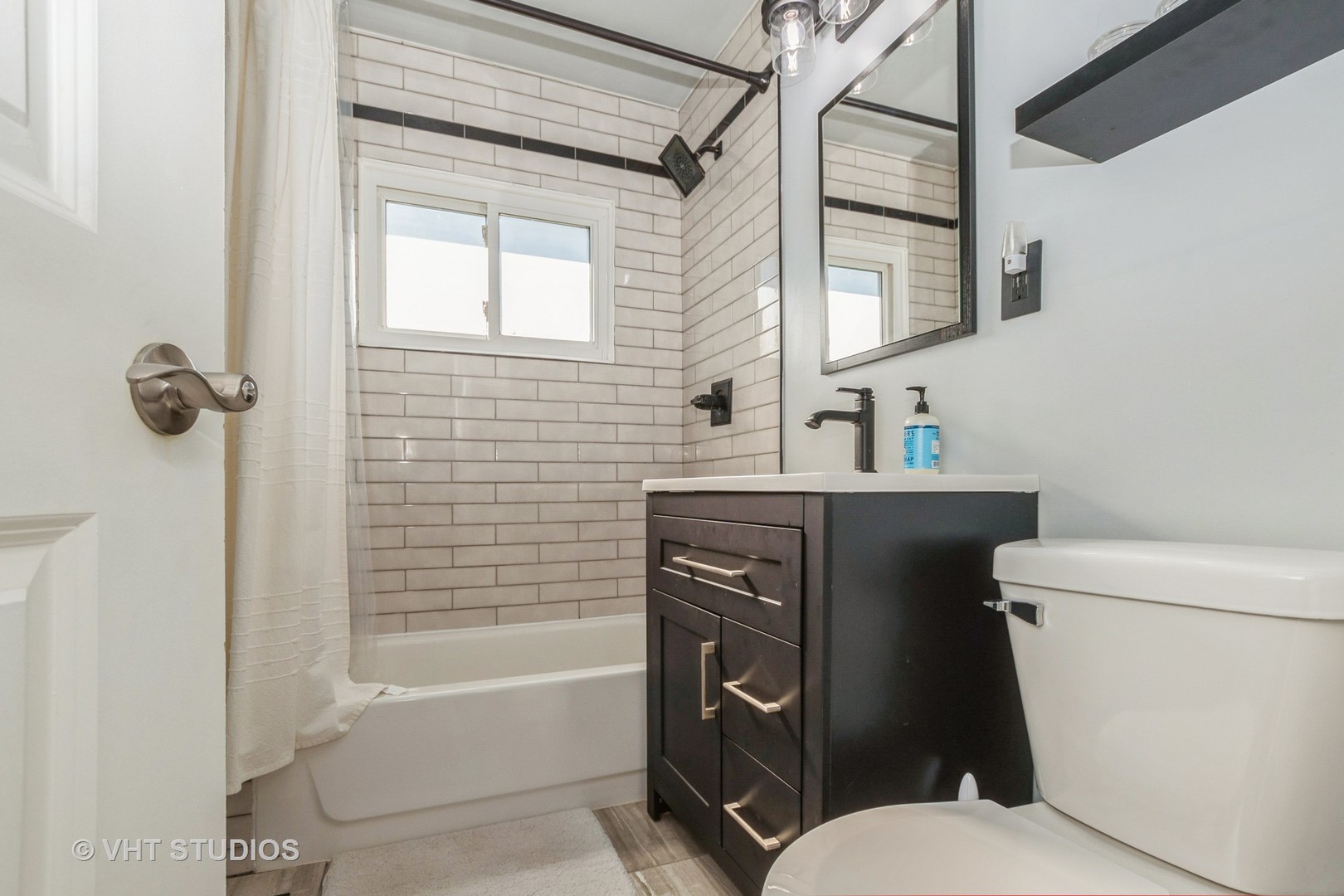 177 West Hickory Road Lombard, IL 60148 - Photo 11 of 23 Gallery Image 11