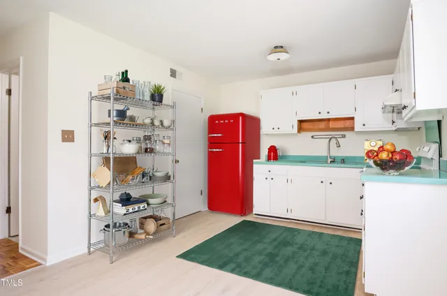 $234,900 | 1002 Willow Drive, Unit 37, Chapel Hill, NC 27514