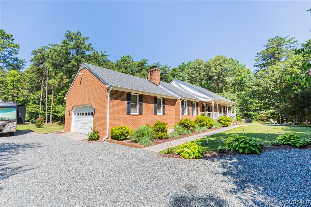 17107 English Walnut Road Beaverdam, VA 23015 - Photo 5 of 49 Gallery Image 5