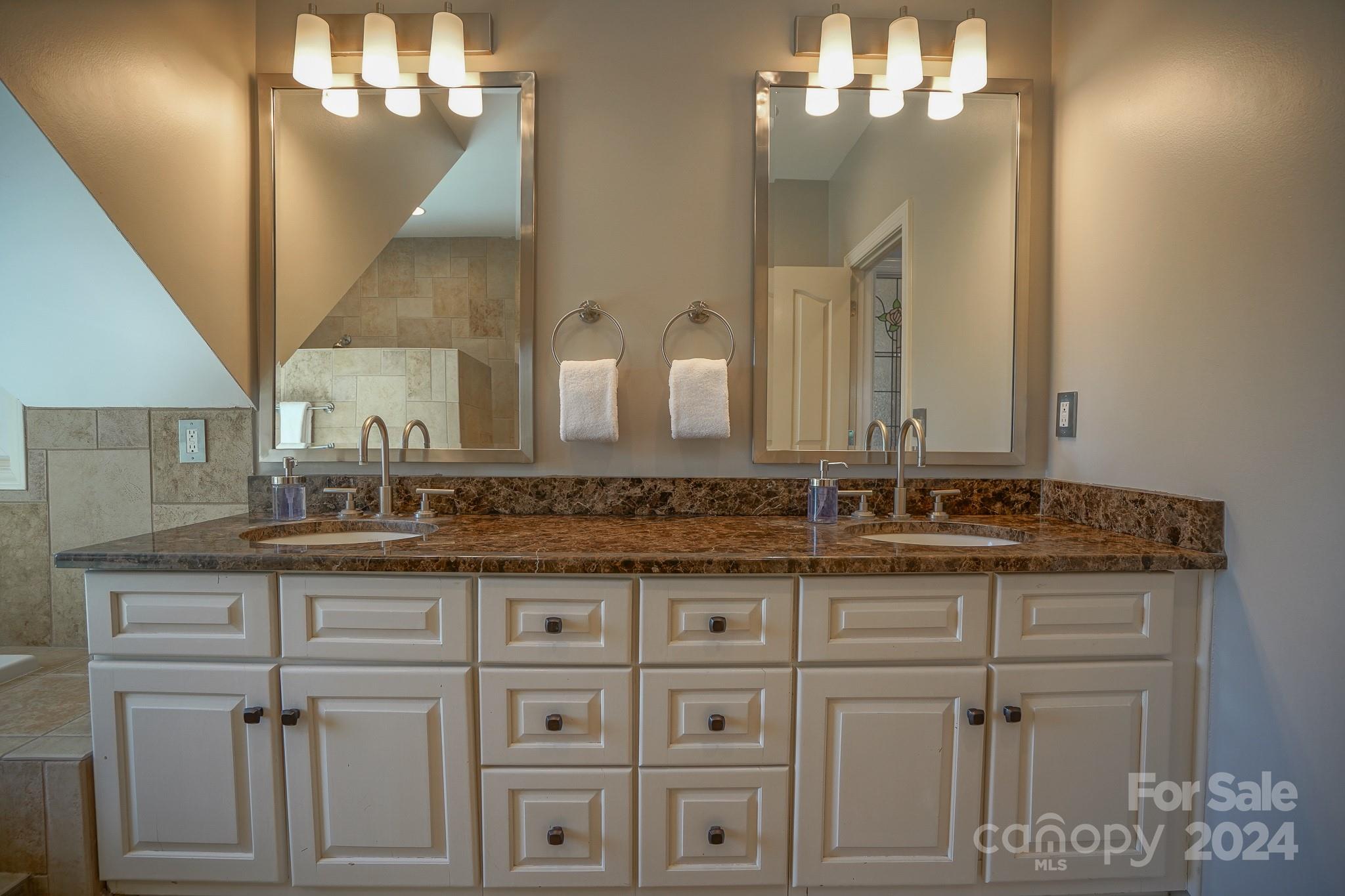 14043 Point Lookout Road Charlotte, NC 28278 - Photo 21 of 48 Gallery Image 21