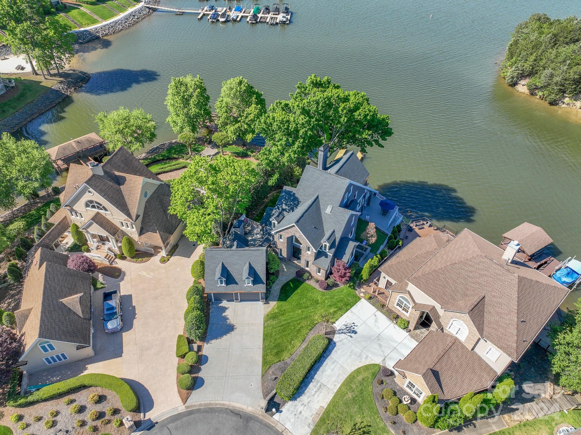 14043 Point Lookout Road Charlotte, NC 28278 - Photo 3 of 48 Gallery Image 3