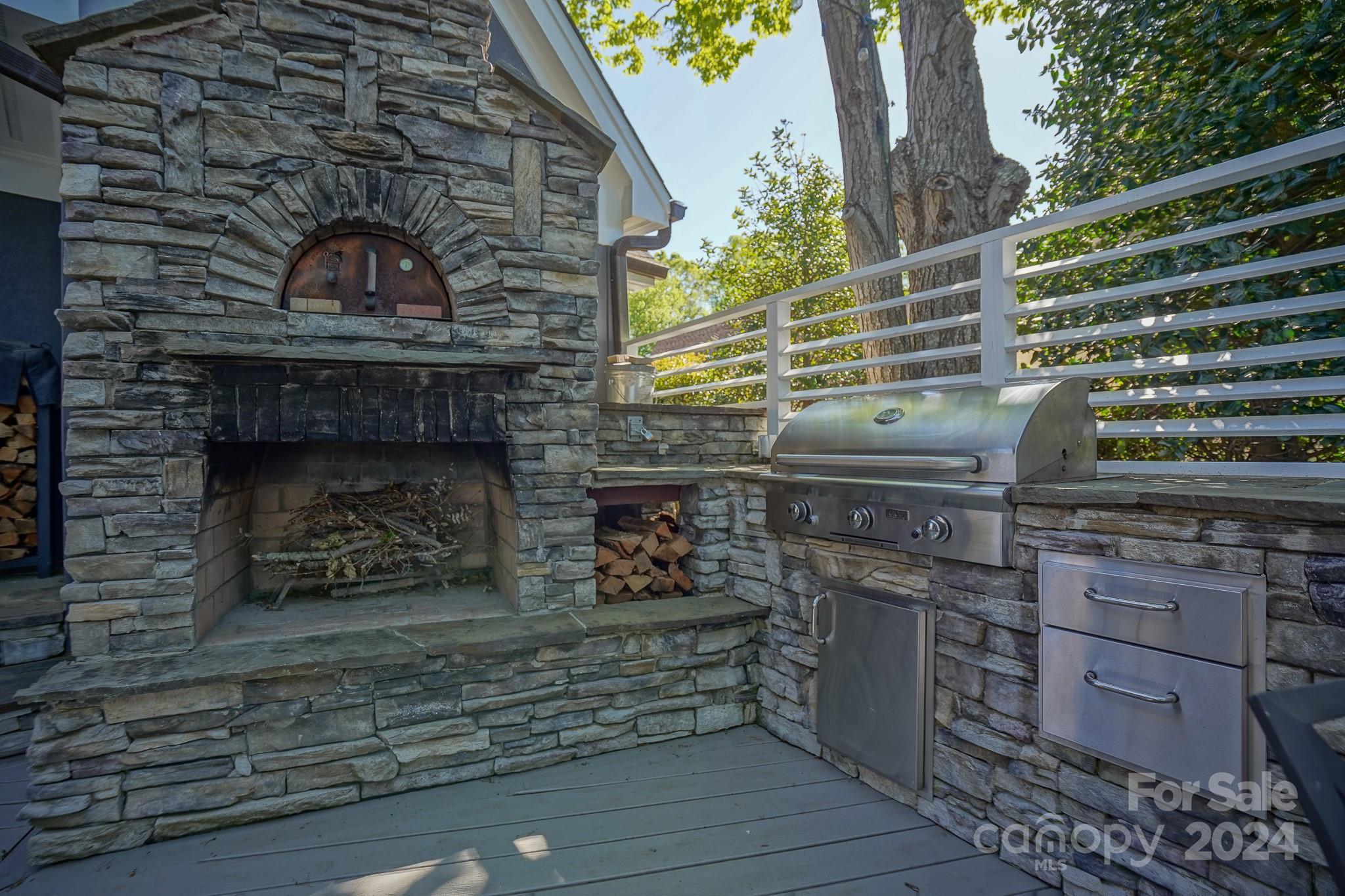 14043 Point Lookout Road Charlotte, NC 28278 - Photo 7 of 48 Gallery Image 7