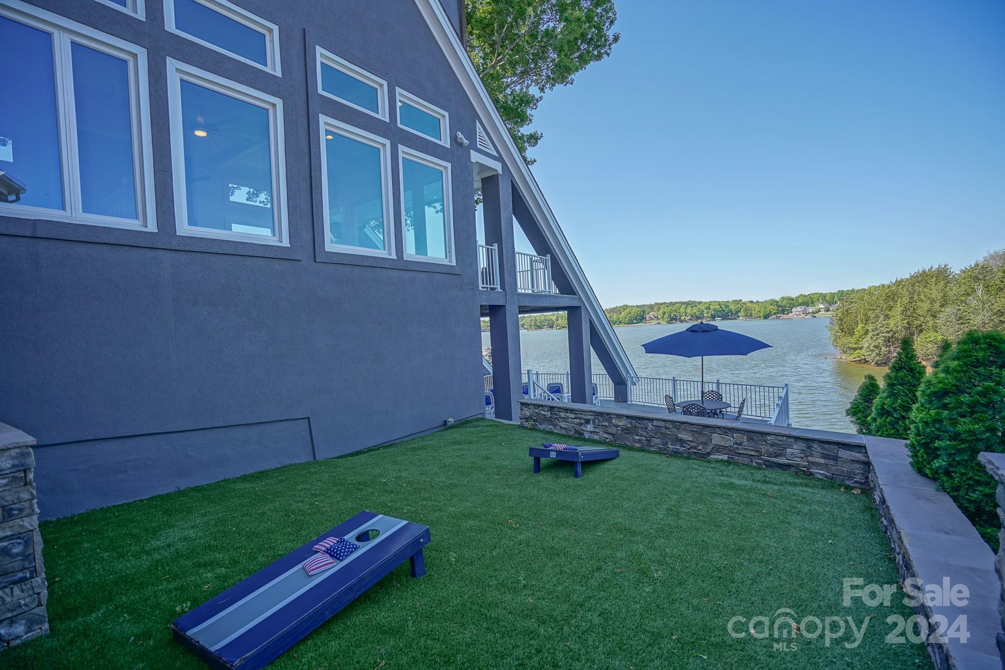 14043 Point Lookout Road Charlotte, NC 28278 - Photo 10 of 48 Gallery Image 10
