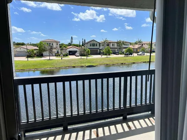 $1,850 | 465 Southwest 113th Way, Unit 465, Pembroke Pines, FL 33025