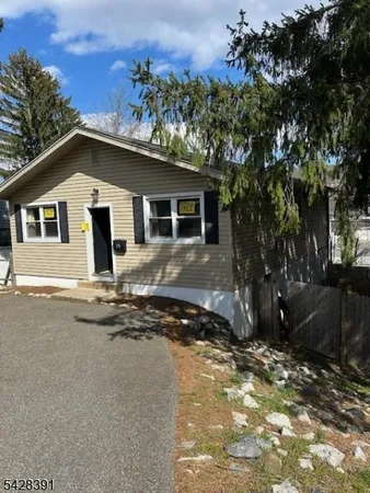 $250,000 | 15 Walsh Street, Franklin, NJ 07416
