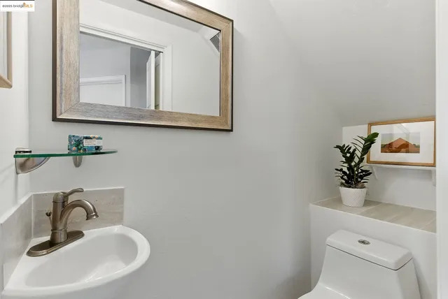 $795,000 | 5321 Miles Avenue, Unit X, Oakland, CA 94618