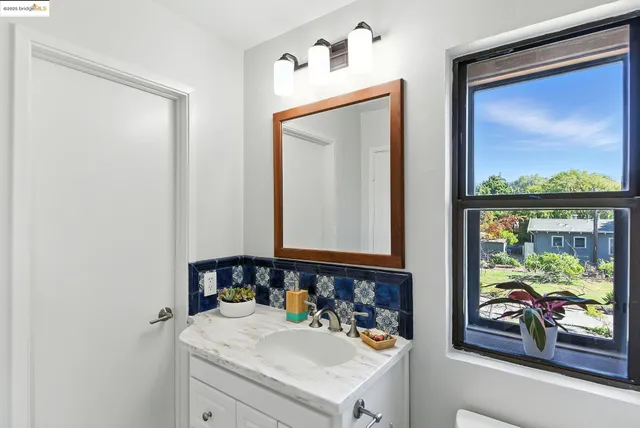 $795,000 | 5321 Miles Avenue, Unit X, Oakland, CA 94618