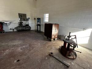 272 Valentine Branch Road Cannon, KY 40923 - Photo 11 of 21 valentine garage4