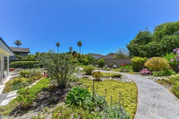 $2,420,000 | 28623 Quailhill Drive, Rancho Palos Verdes, CA 90275