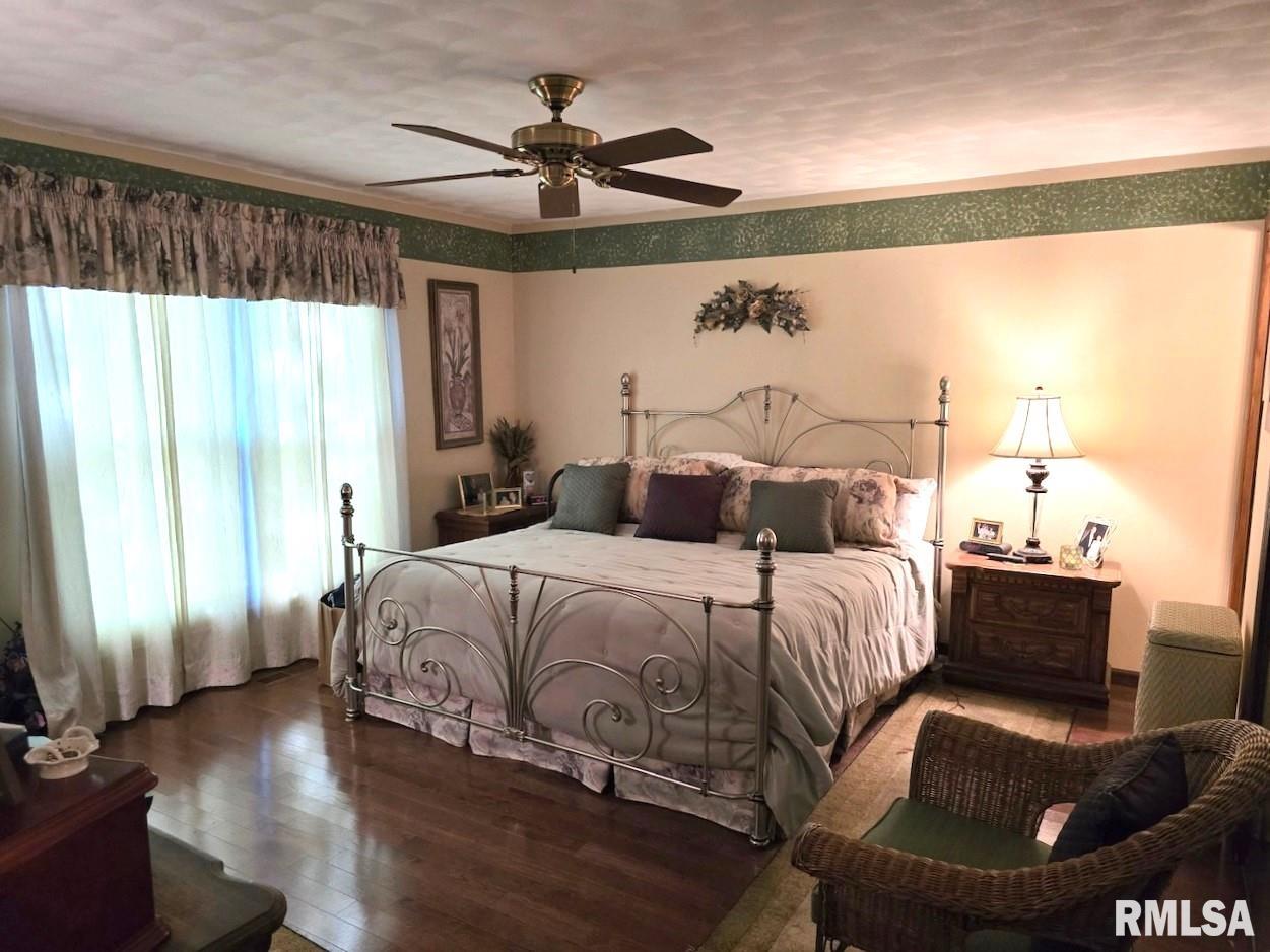 1913 Quail Hollow Road Pekin, IL 61554 - Photo 14 of 29 Gallery Image 14