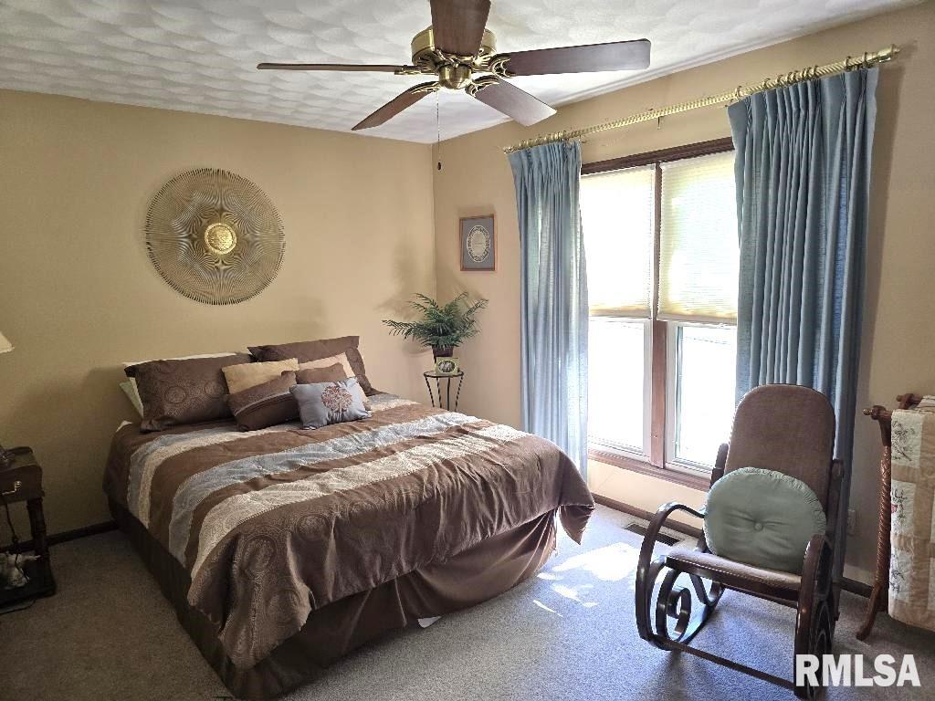 1913 Quail Hollow Road Pekin, IL 61554 - Photo 17 of 29 Gallery Image 17