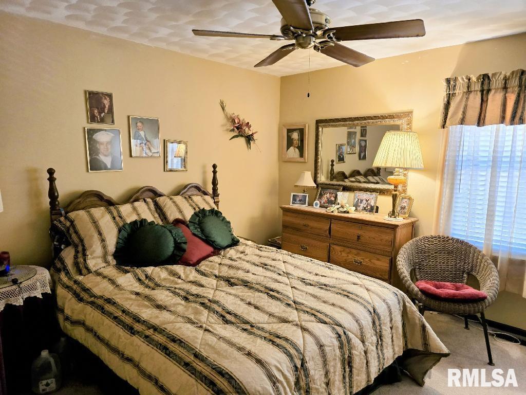 1913 Quail Hollow Road Pekin, IL 61554 - Photo 18 of 29 Gallery Image 18