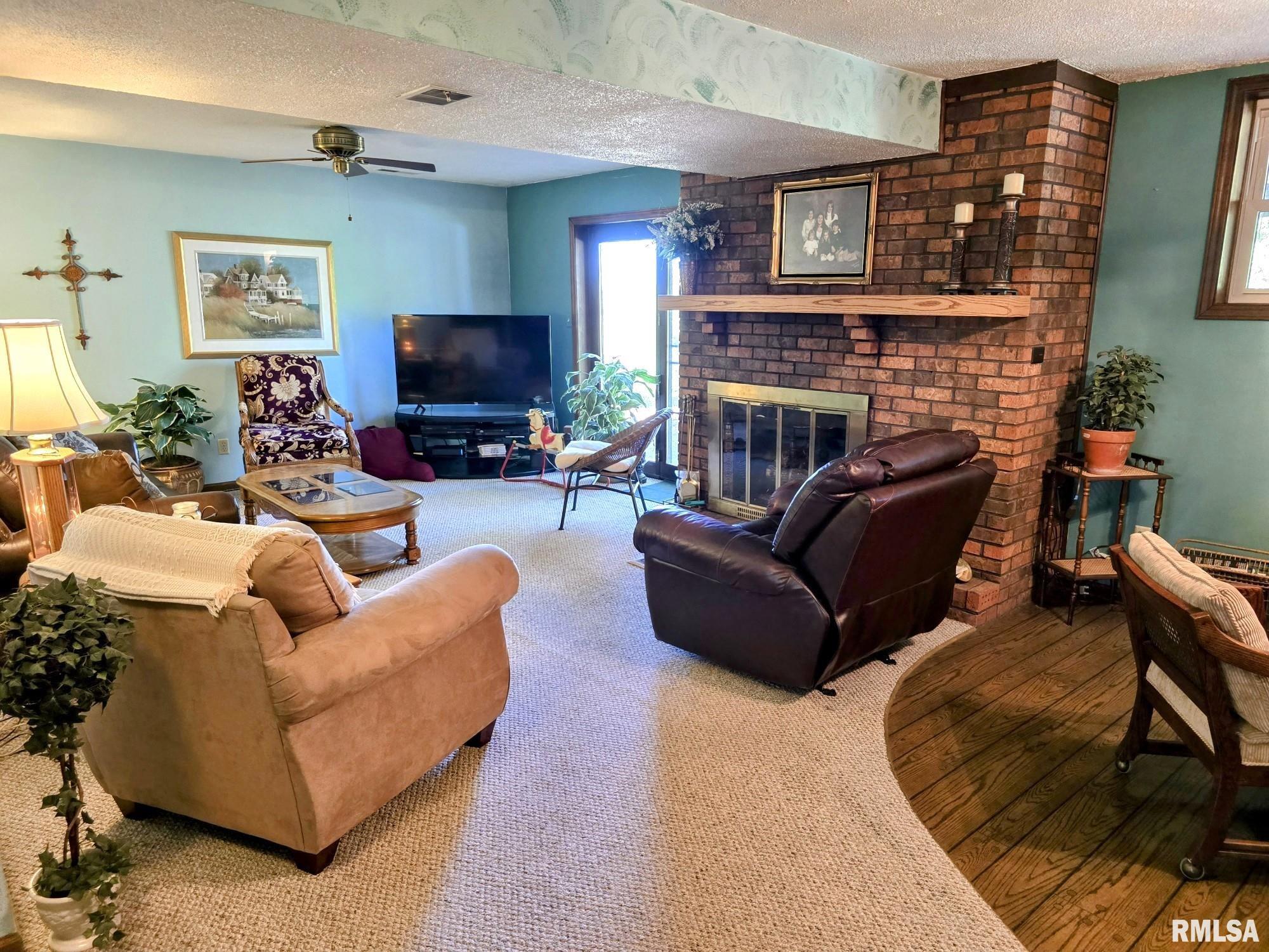 1913 Quail Hollow Road Pekin, IL 61554 - Photo 20 of 29 Gallery Image 20