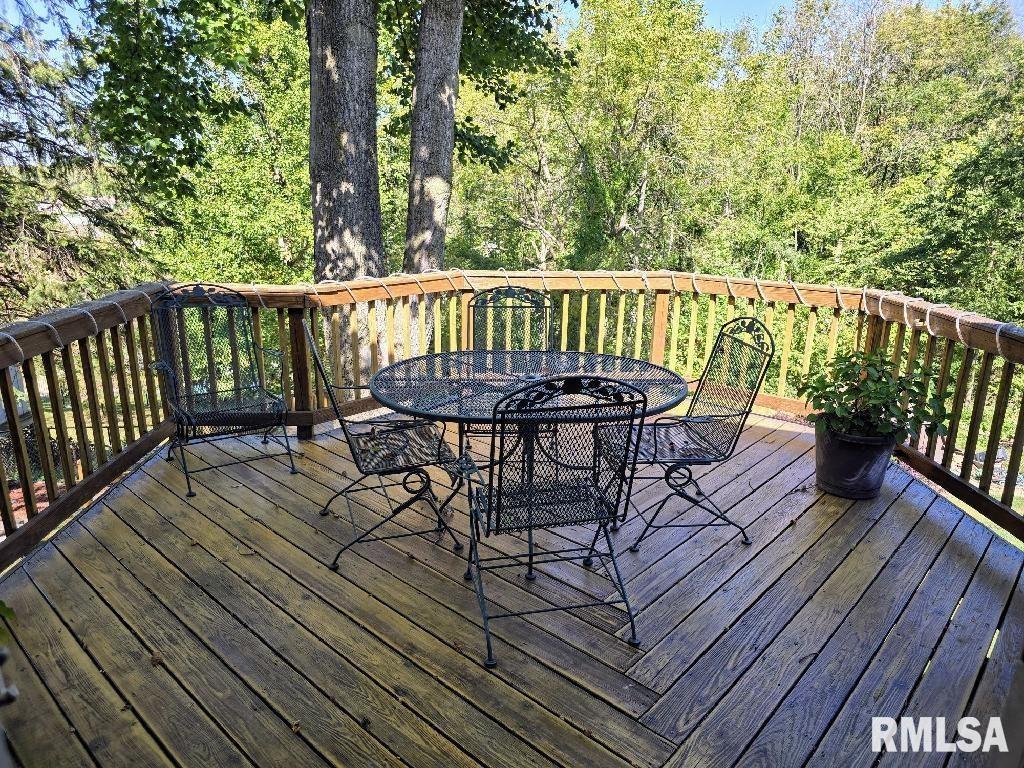 1913 Quail Hollow Road Pekin, IL 61554 - Photo 4 of 29 Gallery Image 4