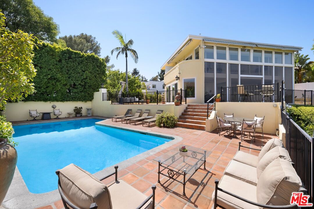 1244 Stradella Road Los Angeles, CA 90077 - Photo 22 of 31