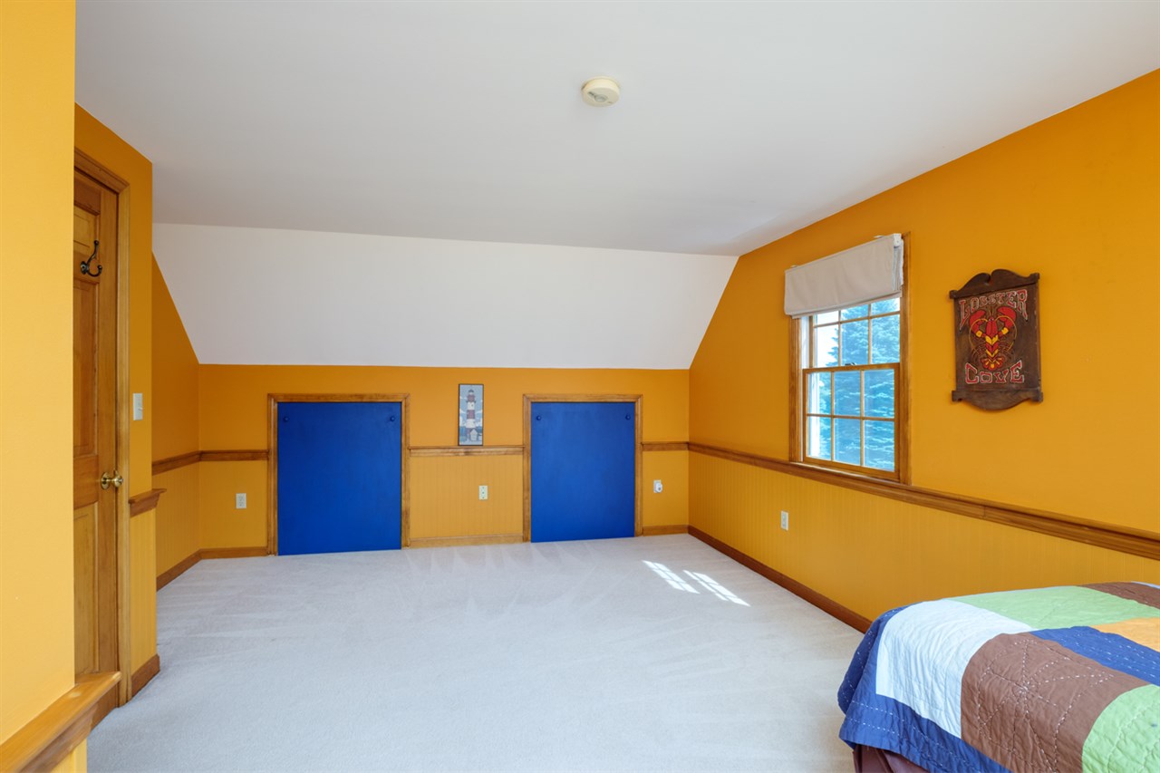 9 Holmgren Road Stratham, NH 03885 - Photo 18 of 32