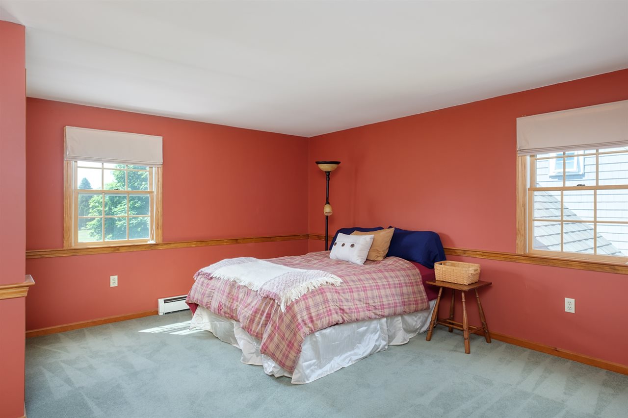 9 Holmgren Road Stratham, NH 03885 - Photo 20 of 32