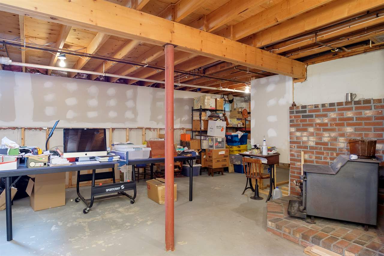 9 Holmgren Road Stratham, NH 03885 - Photo 23 of 32