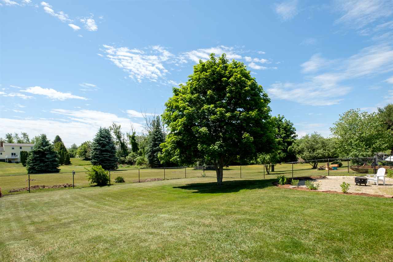 9 Holmgren Road Stratham, NH 03885 - Photo 30 of 32