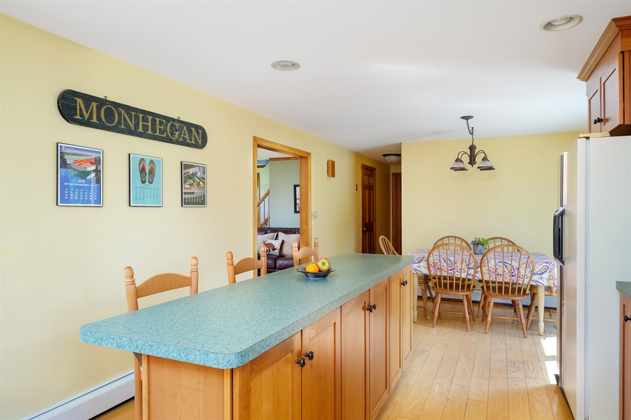 9 Holmgren Road Stratham, NH 03885 - Photo 8 of 32