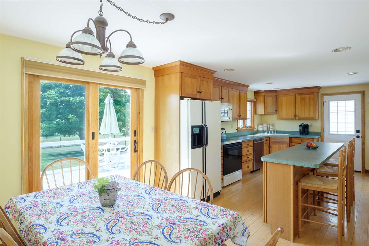 9 Holmgren Road Stratham, NH 03885 - Photo 9 of 32