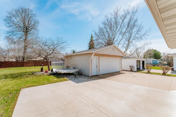 $269,900 | 1041 London Street, Menasha, WI 54952