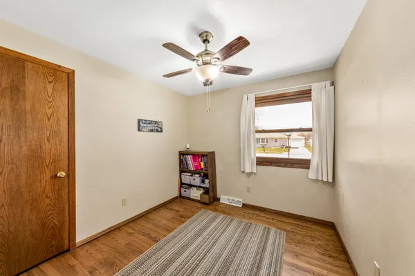 $269,900 | 1041 London Street, Menasha, WI 54952