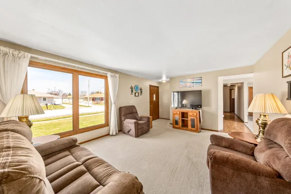 $269,900 | 1041 London Street, Menasha, WI 54952