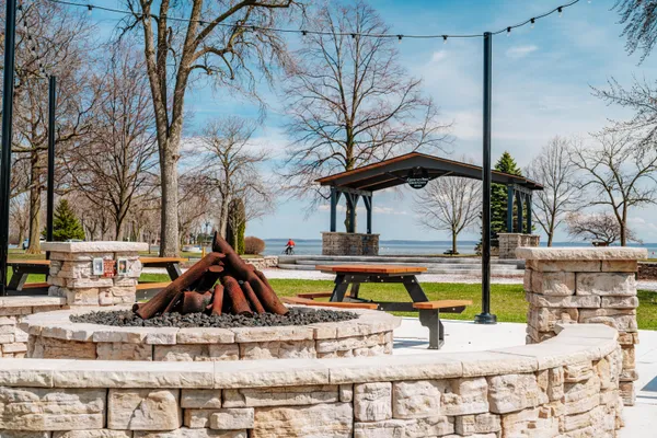 $269,900 | 1041 London Street, Menasha, WI 54952