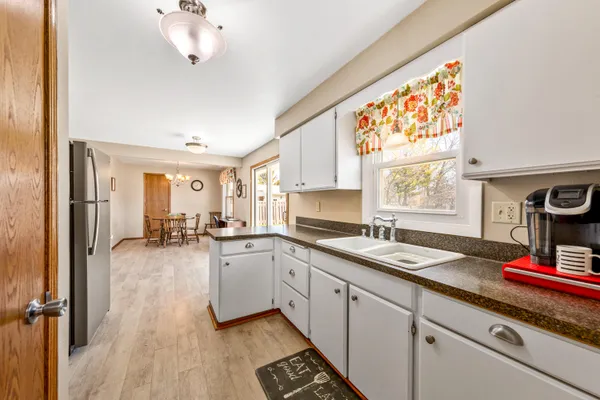 $269,900 | 1041 London Street, Menasha, WI 54952